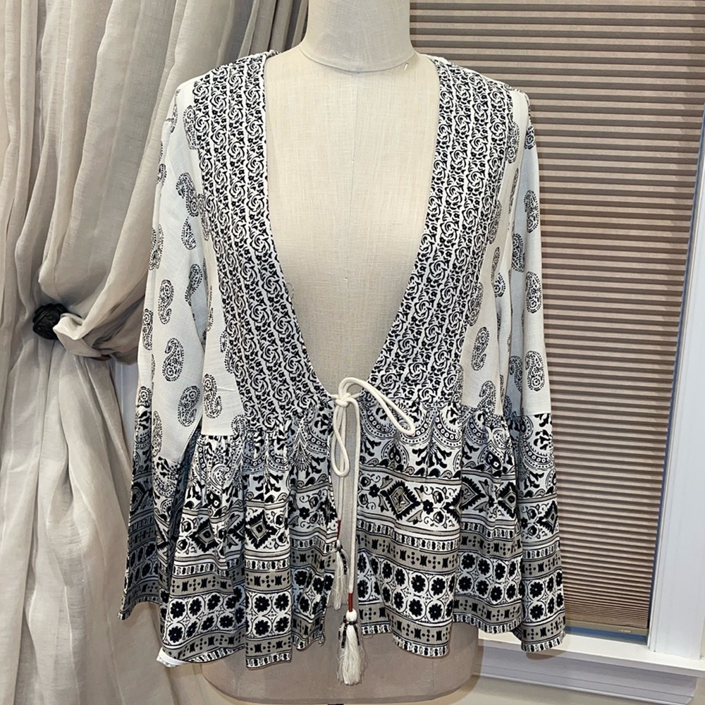 NWT Zara Tassel Tie Front Paisley Print Kimono Jacket